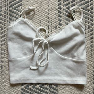 Lace trim cropped tank